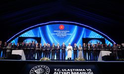 Cumhurbaşkanı Erdoğan: '(Esenboğa Havalimanı 3'üncü pisti ve yeni kulesi) 298 milyon avro yatırım değerine sahip projeyi devletimizin kasasından tek kuruş çıkmadan gerçekleştirdik'