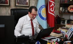 Dicle Üniversitesi Rektörü Prof. Dr. Eronat, AA'nın 'Yılın Kareleri' oylamasına katıldı