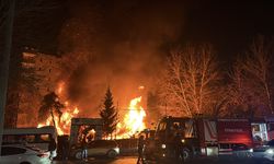 Diyarbakır'da kafede çıkan yangın söndürüldü