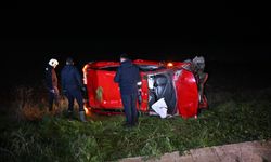 Edirne'de devrilen otomobildeki 2 kişi yaralandı