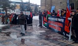 Erzurum'da sağlıkçılar Gazze için sessiz yürüyüşlerini 115. haftada sürdürdü