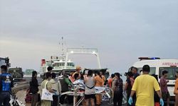 Filipinler'in Mindanao bölgesinde 359 kişiyi taşıyan feribotun batması sonucu ilk belirmelere göre 8 kişi hayatını kaybetti