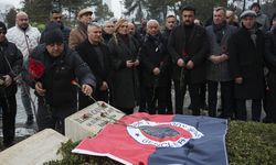 Gençlerbirliği'nin efsane başkanı İlhan Cavcav kabri başında anıldı