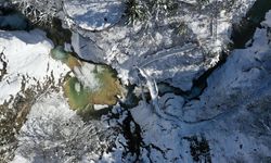 Giresun'daki Mavigöl ile Kuzalan Şelalesi beyaz örtüyle kaplandı