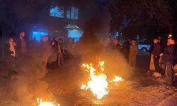 Irak'ın Kerkük kentinde elektrik kesintileri protesto edildi