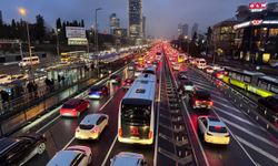 İstanbul'da akşam saatlerinde trafik yoğunluğu yüzde 87'ye çıktı