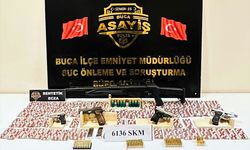 İzmir'de silah ve uyuşturucu operasyonunda 2 şüpheli yakalandı