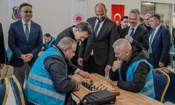 İzmir'de yükümlüler için satranç turnuvası düzenlendi