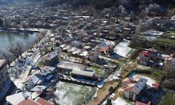 İzmir'in yüksek kesimlerinde kar etkili oldu