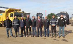 Kar yağışının ardından kapanan köy yolları ekiplerin yoğun mesaisiyle ulaşıma açıldı