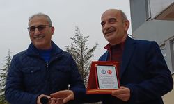 Karabük'te emekli olan 39 yıllık öğretmene duygusal veda