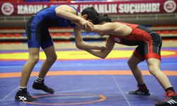 Karabük'te Okul Sporları Güreş Grup Müsabakaları tamamlandı