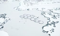 Kastamonu'da yüzeyi buz tutan Kulaksızlar Barajı dron ile görüntülendi