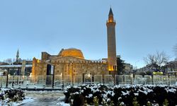 Kırşehir'de kar yağışı etkili oluyor