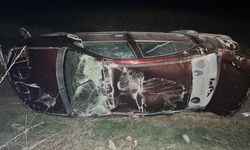 Kütahya'da tarlaya devrilen otomobildeki 1 kişi öldü, 1 kişi yaralandı