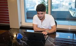 Milli halterci Muhammed Furkan Özbek, AA'nın 'Yılın Kareleri' oylamasına katıldı