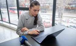 Milli voleybolcu Saliha Şahin, AA'nın 'Yılın Kareleri' oylamasına katıldı