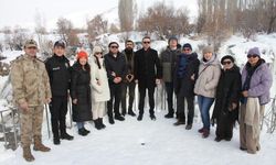 Moğolistan büyükelçilik heyeti, Van'da Hülagü Han'ın saray kalıntılarının bulunduğu alanı ziyaret etti