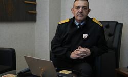 Sahil Güvenlik Ege Deniz Bölge Komutanı Tümamiral Paşaoğlu, AA'nın 'Yılın Kareleri' oylamasına katıldı