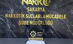 Sakarya'da aracında 1 kilogram uyuşturucuyla yakalanan zanlı tutuklandı