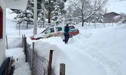 Siirt'te yolu kardan kapanan köydeki hastayı UMKE hastaneye ulaştırdı