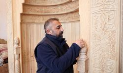Sivaslı ahşap ustası, Selçuklu motiflerini 8 ayda mihraba işledi