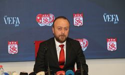 Sivasspor Kulübü Başkanı Özçoban'dan transfer tahtası açıklaması: