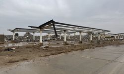 Suriye'nin Deyrizor ilindeki aşiretler, Fırat'ın doğusundaki Ömer petrol ve Kuniko gaz sahasını ele geçirdi