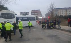 Tekirdağ'da işçi servislerinin çarpıştığı kazada 19 kişi hafif yaralandı