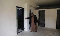 Terör örgütü YPG/SDG, Halep'e bağlı Meskene'den kaçarken hapishane olarak kullandığı yapıyı tahrip etti