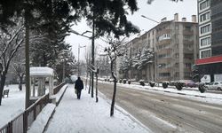 Tokat'ta kent merkezinde kar kalınlığı 15 santimetreye ulaştı