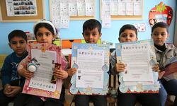 Van, Bitlis, Muş ve Hakkari'de öğrenciler karnelerini aldı