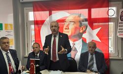 Zafer Partisi Genel Başkanı Özdağ, partisinin Eyüpsultan ilçe başkanlığını ziyaret etti