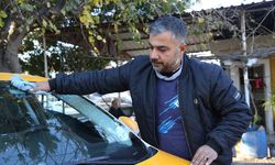 6 ŞUBAT DEPREMLERİNİN ÜÇÜNCÜ YILI - Depremde kaybettiği babasının taksisinde direksiyon sallıyor