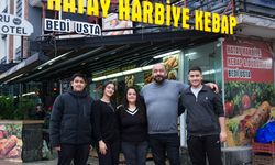 6 ŞUBAT DEPREMLERİNİN ÜÇÜNCÜ YILI - Depremden sonra İzmir'de yeni hayat kuran Alvanoğlu ailesi, Hatay'a dönecekleri günün hayalini kuruyor