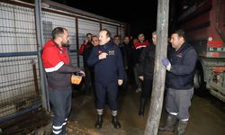 AFAD Başkanı Pehlivan, Uşak'ta derenin taştığı bölgede incelemelerde bulundu: