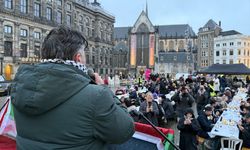 Amsterdam'da Filistin için sokak iftarı düzenlendi