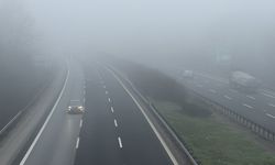 Anadolu Otoyolu ve D-100 kara yolunun Bolu Dağı kesiminde sis etkili oldu