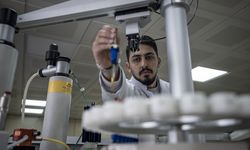 Atatürk Üniversitesinden bilim insanları, ilaç ham madde üretimi çalışmalarını anlattı