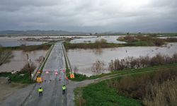 Aydın'da sağanak sonucu Büyük Menderes Nehri taştı