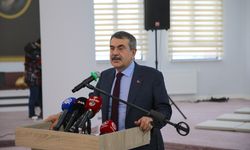 Bakan Tekin, Erzurum'da Hz. İmam Hüseyin Erzurum Cemevi'nde konuştu: