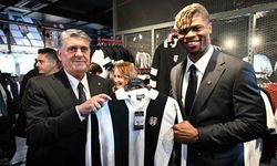 Beşiktaş, yeni transferleri için imza töreni düzenledi