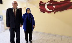 Bodur çifti 56 yıldır birbirinin elini bırakmıyor