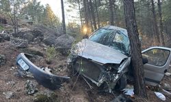 Burdur'da ormanlık alana devrilen araçtaki 3 kişi yaralandı