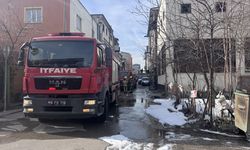 Bursa'da dekoratif yapı malzemeleri üretilen işletmedeki yangın söndürüldü