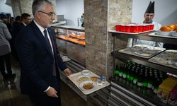 Çalışma ve Sosyal Güvenlik Bakanı Işıkhan, ilk iftarını fabrika işçileriyle yaptı: