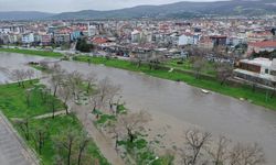Çanakkale'de debisi yükselen Sarıçay'da yaşanan taşkın dronla görüntülendi