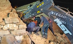 Çankırı'da çöken ahırdaki 15 büyükbaş hayvandan 5'i öldü