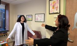 Çocukluk çağı kanserini yenen doktor hastalara şifa dağıtıyor