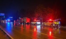 Çorum'da şarampole devrilen otomobilin sürücüsü yaralandı